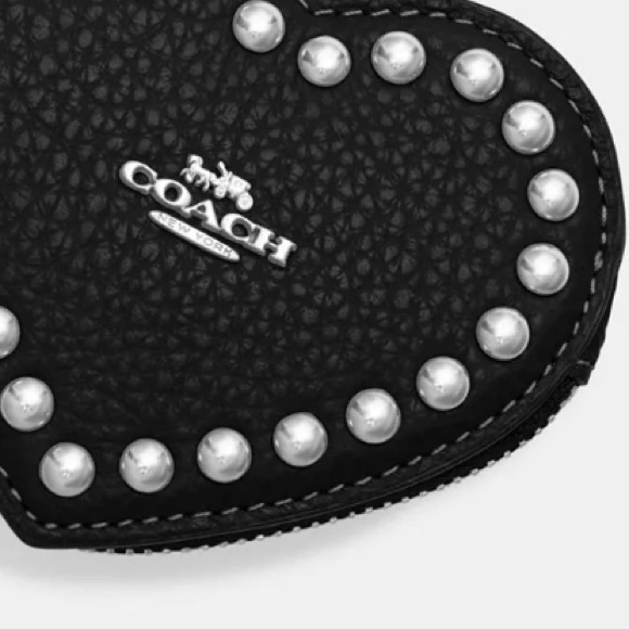 Coach NWT Heart Pouch with Rivets Coin Purse - Picture 6 of 7